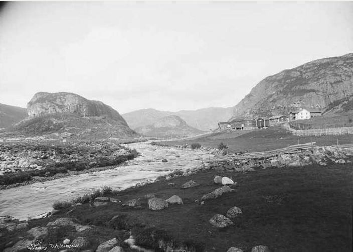 En britisk reiseskildring av Hallingdal fra Hemsedal til Gulsvig i 1877 (tre&nbsp;kapitler)