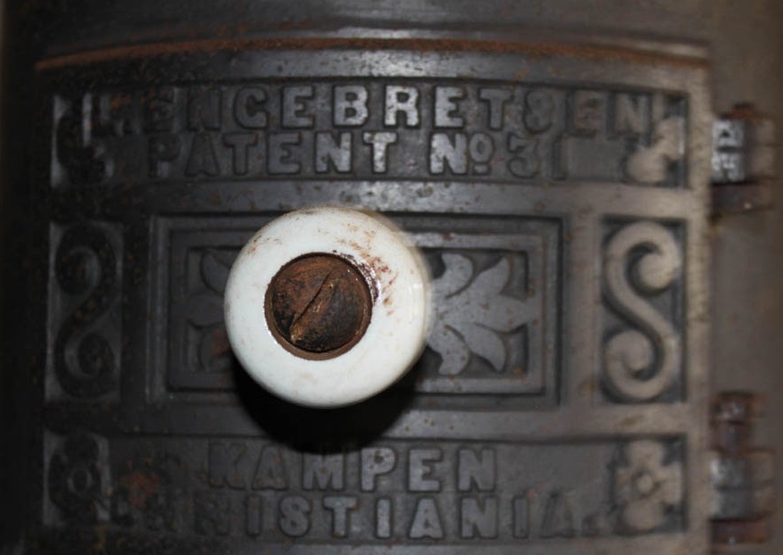 Engebretsen støpejernovn