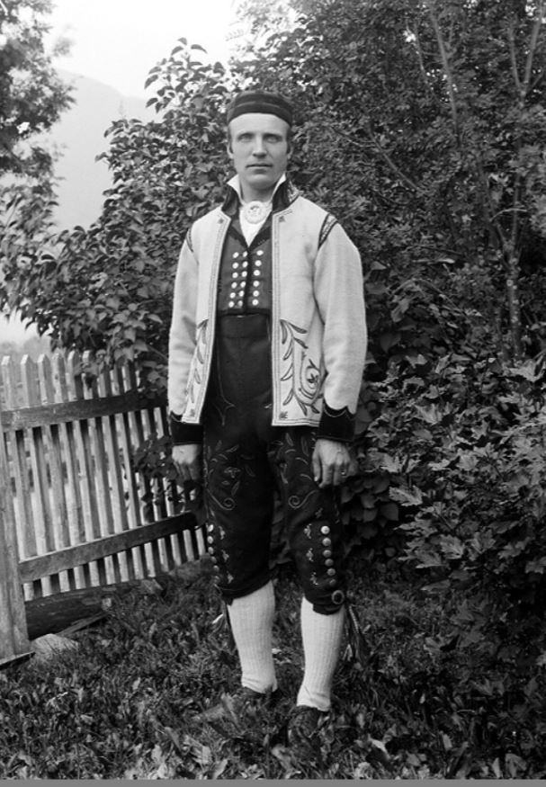 svein nestegard 1909 olav s reinton hol bygdearkiv