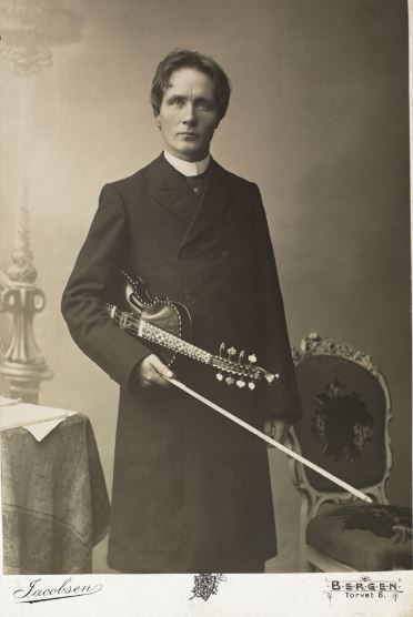 olav moe 4