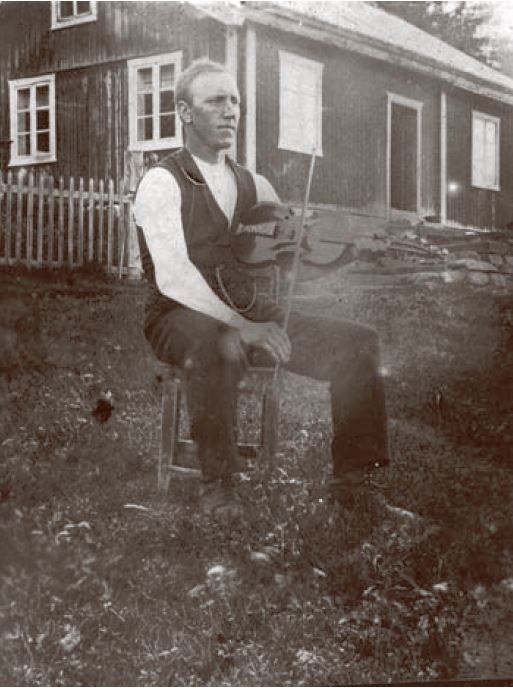 isakbråten med fele