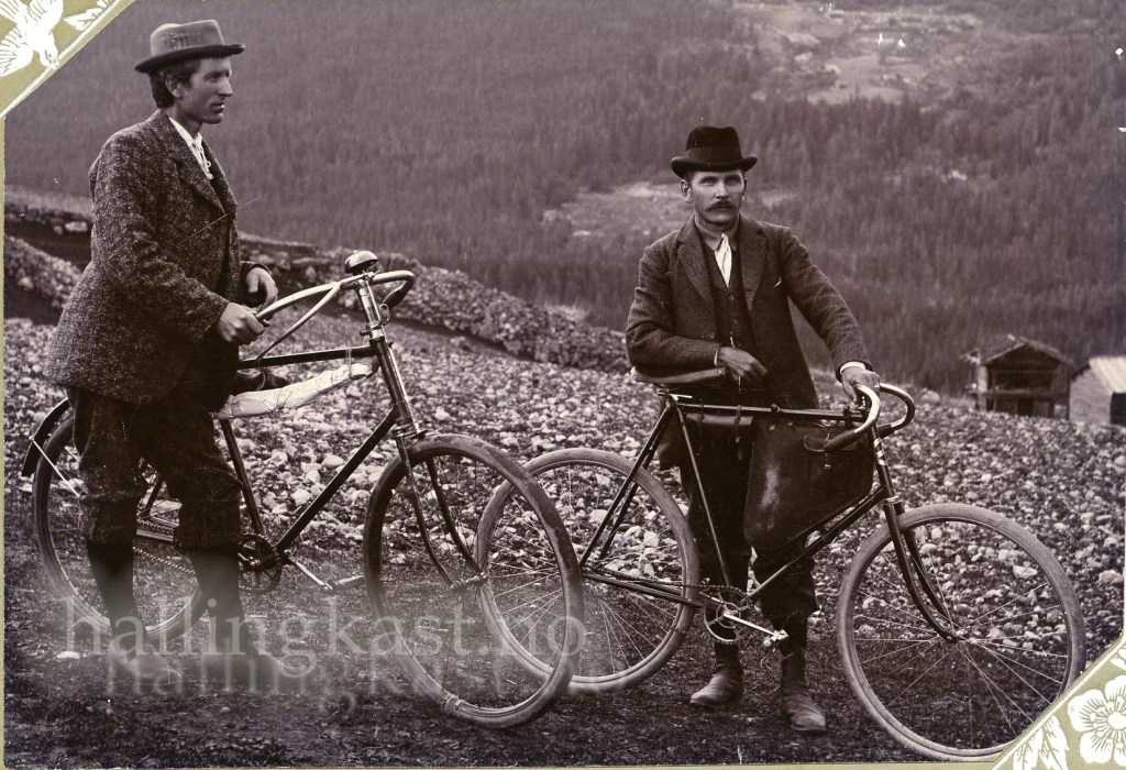 Ola A Øino og Ola A Strand på veg til Vestlandet omkring&nbsp;1904